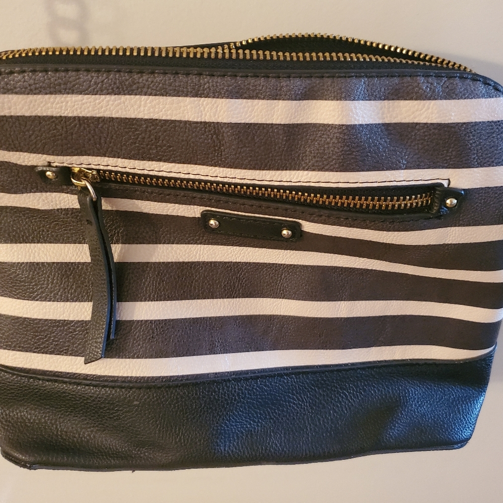Purse - Picture 2 of 2